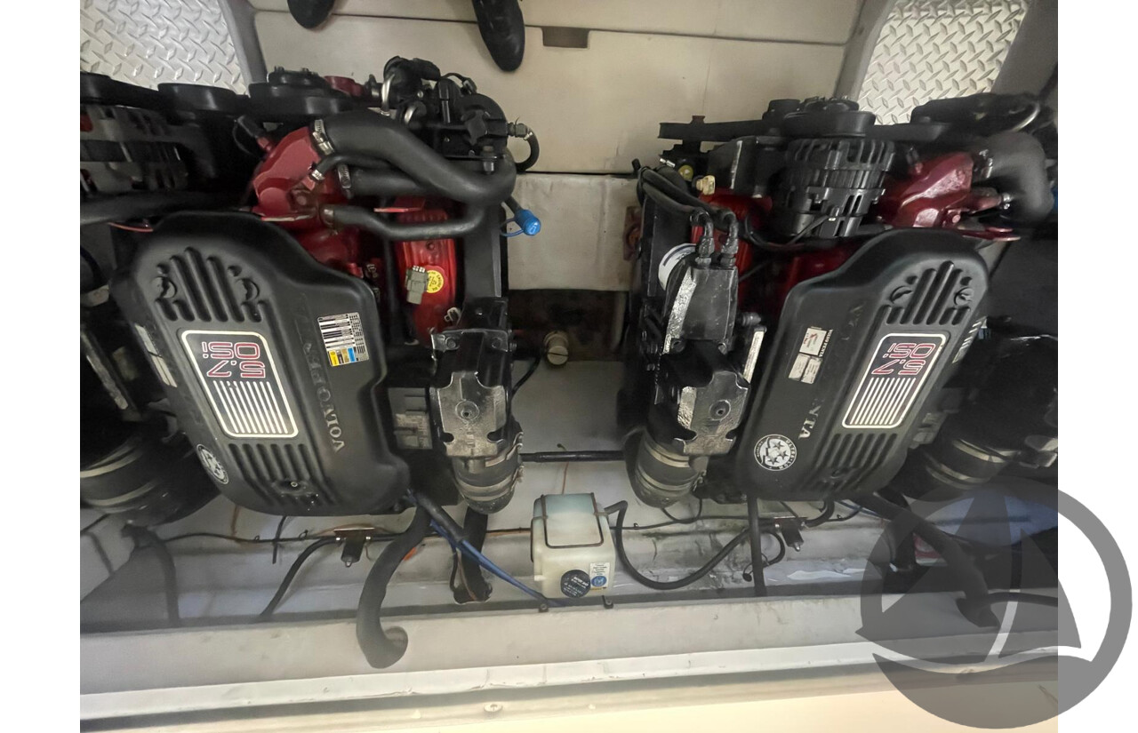 NO RESERVE - 2007 Mustang 3500 Sports Cruiser, Twin 5.7L Volvo Penta Injected V8