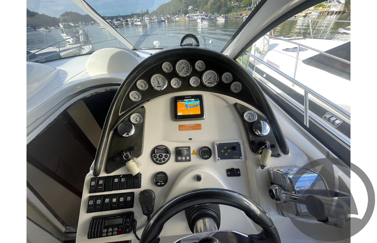 NO RESERVE - 2007 Mustang 3500 Sports Cruiser, Twin 5.7L Volvo Penta Injected V8