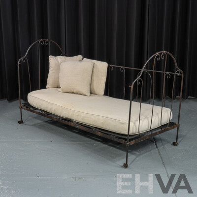 Vintage Wrought Iron Day Bed