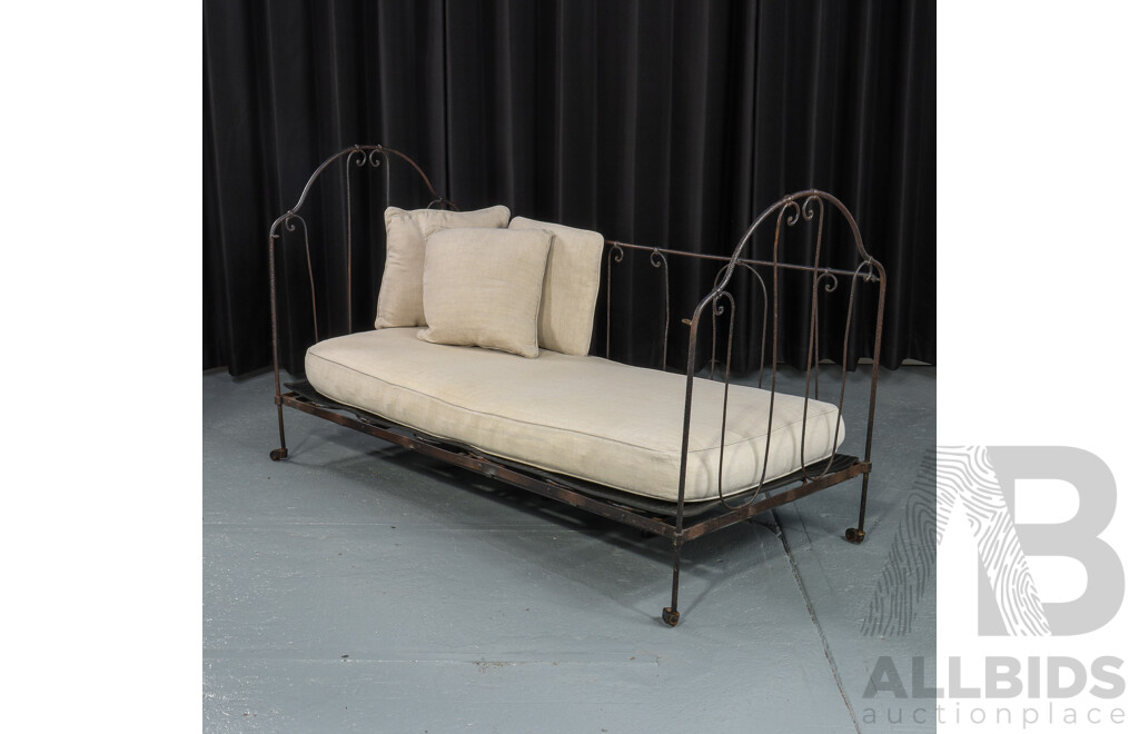 Vintage Wrought Iron Day Bed