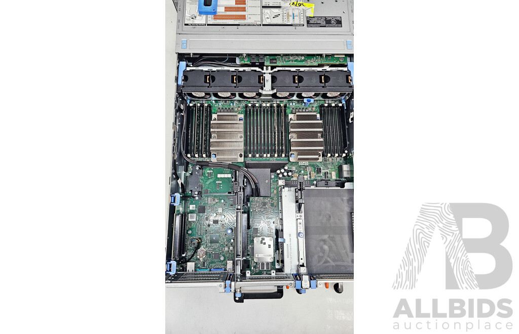 Dell EMC PowerEdge R740 Dual Intel Xeon SILVER (4208) 2.10GHz-3.20GHz 8-Core CPU 2RU Server W/ 32GB DDR4 & 14TB Storage