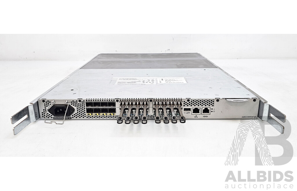 HPE (HSTNM-N043) SN3600B 24/8 8p StoreFabric Fibre Channel Switch
