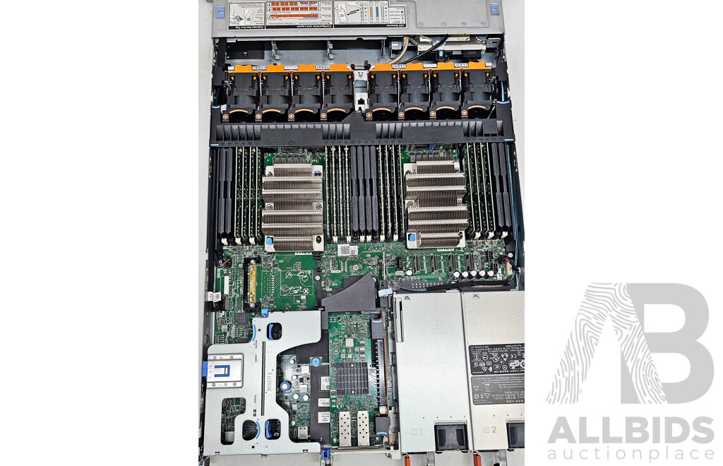 Dell PowerEdge R640 Dual Intel Xeon SILVER (4215) 2.50GHz-3.50GHz 8-Core CPU 1RU Server W/ 256GB DDR4