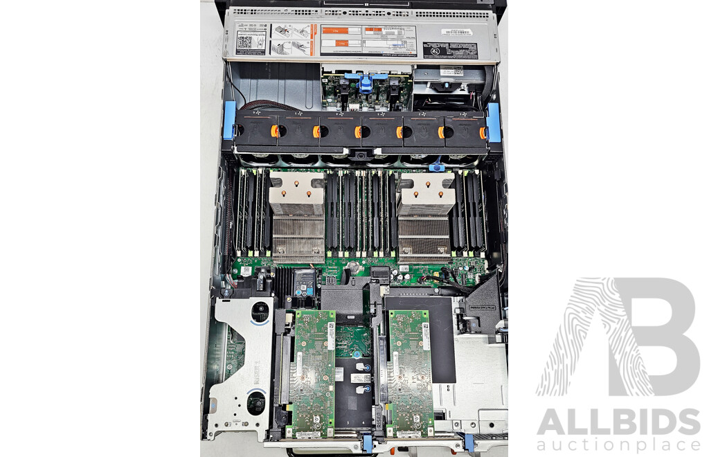 Dell PowerEdge R730 Dual Intel Xeon (E5-2667 V4) 3.20GHz-3.706Hz 8-Core CPU 2RU Server W/ 192GB DDR4