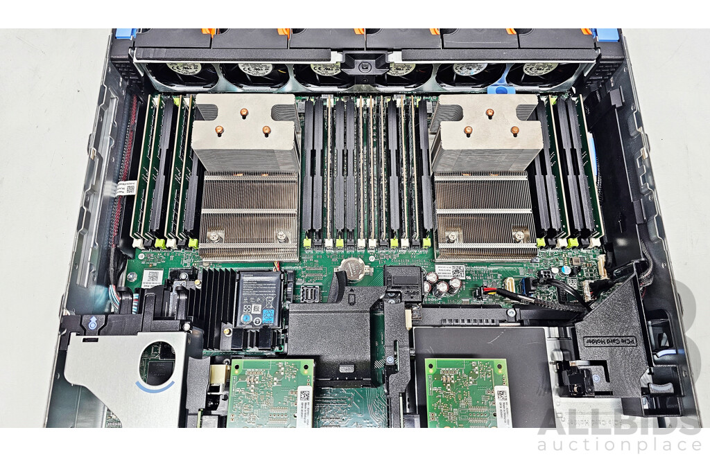 Dell PowerEdge R730 Dual Intel Xeon (E5-2667 V4) 3.20GHz-3.706Hz 8-Core CPU 2RU Server W/ 192GB DDR4