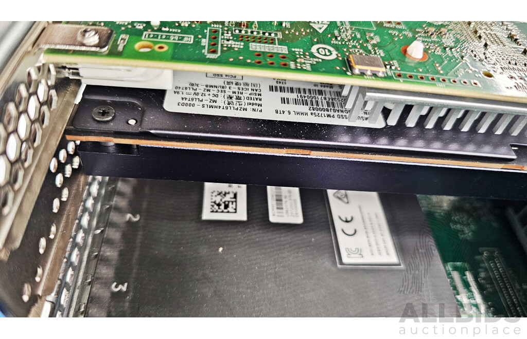 Dell PowerEdge R730 Dual Intel Xeon (E5-2643 V4) 3.40GHz-3.70GHz 6-Core CPU 2RU Server W/ 192GB DDR4