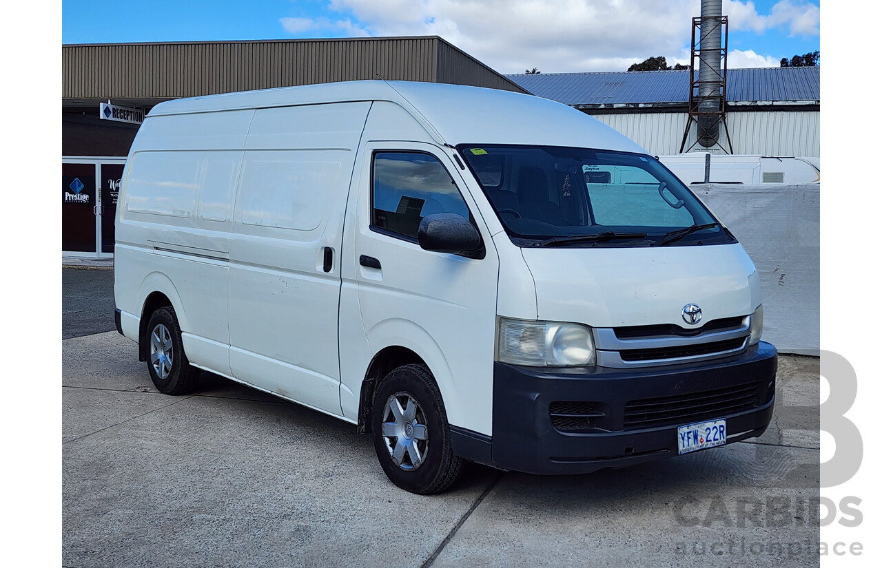 07/2009 Toyota Hiace SLWB TRH221R MY07 UPGRADE 4d Van White 2.7L