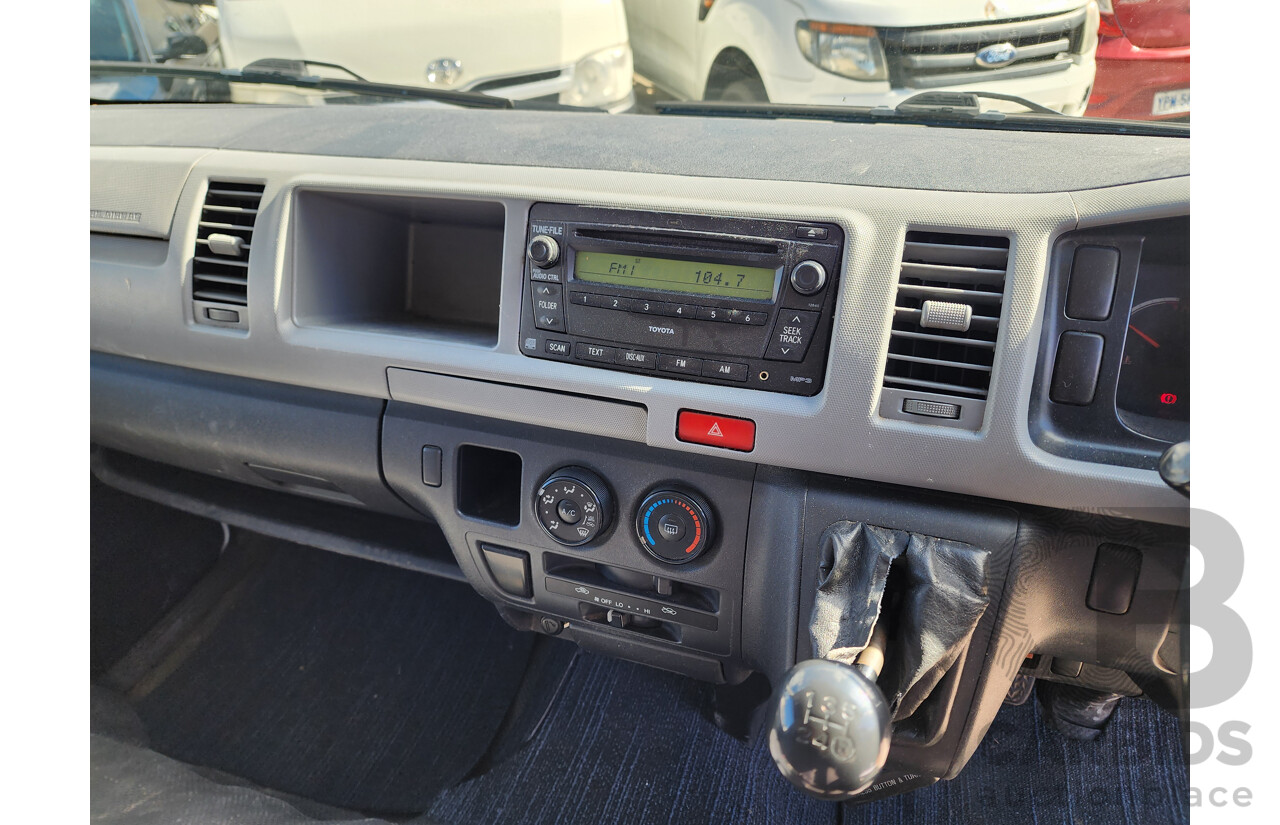 07/2009 Toyota Hiace SLWB TRH221R MY07 UPGRADE 4d Van White 2.7L