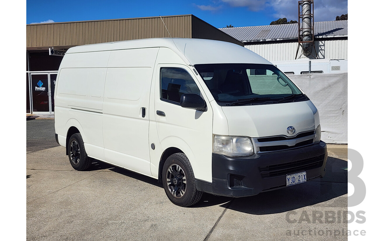 06/2012 Toyota Hiace SLWB KDH221R MY12 UPGRADE 4d Van White 3.0L