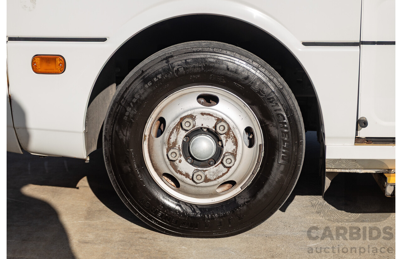 10/2012 Mitsubishi Rosa BE600 25 Seater 4d White Turbo Diesel 4.9L