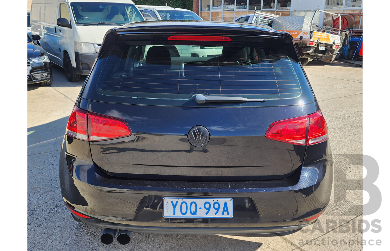 06/2015 Volkswagen Golf 90 TSI AU MY15 5d Hatchback Black 1.4L