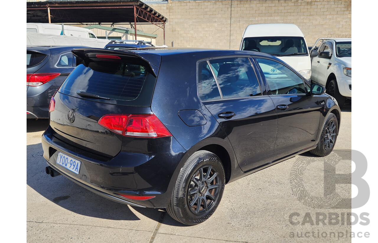 06/2015 Volkswagen Golf 90 TSI AU MY15 5d Hatchback Black 1.4L
