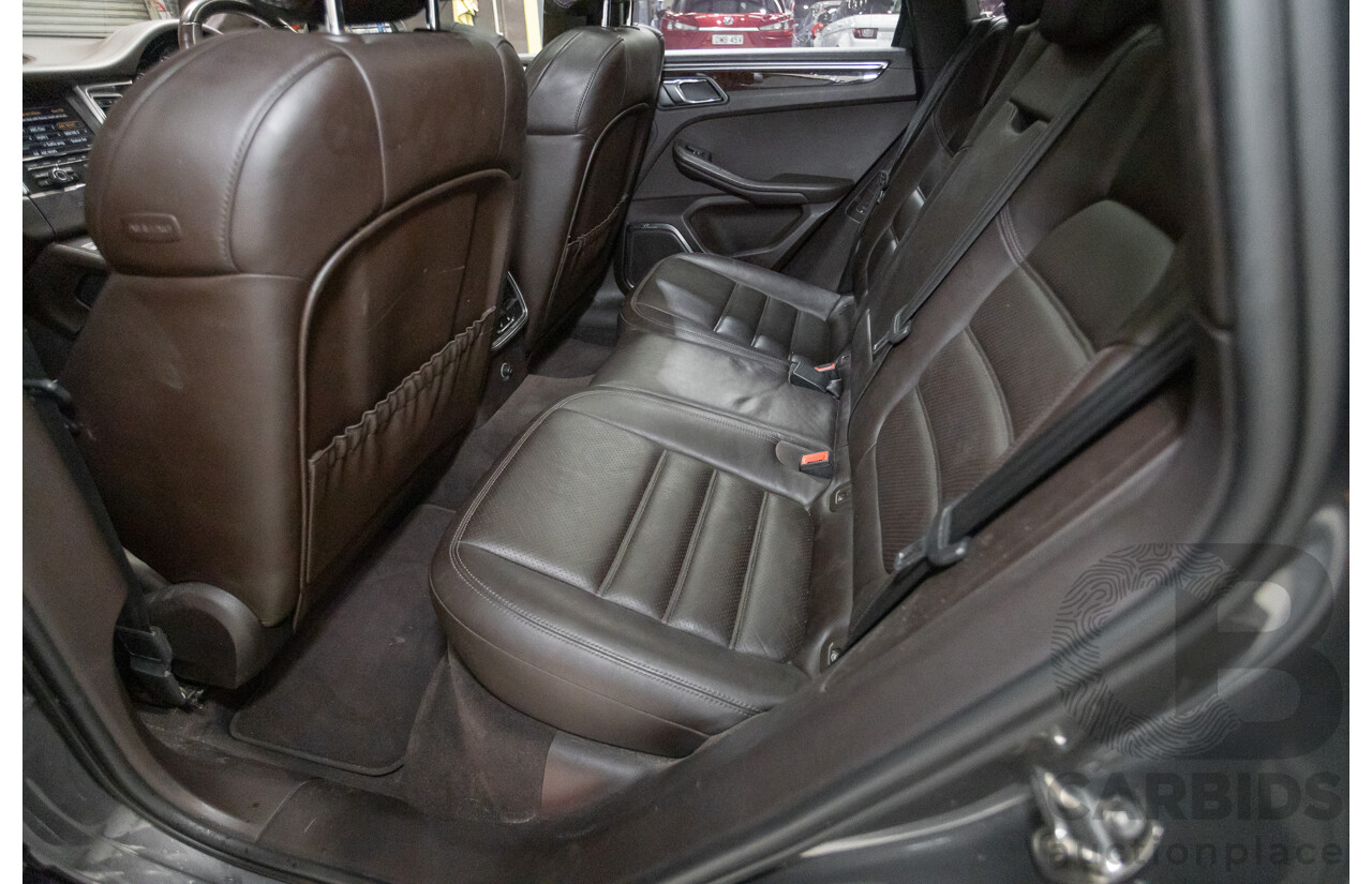 8/2014 Porsche Macan Turbo (AWD) 95B 4d Wagon Agate Grey Metallic Twin Turbo V6 3.6L