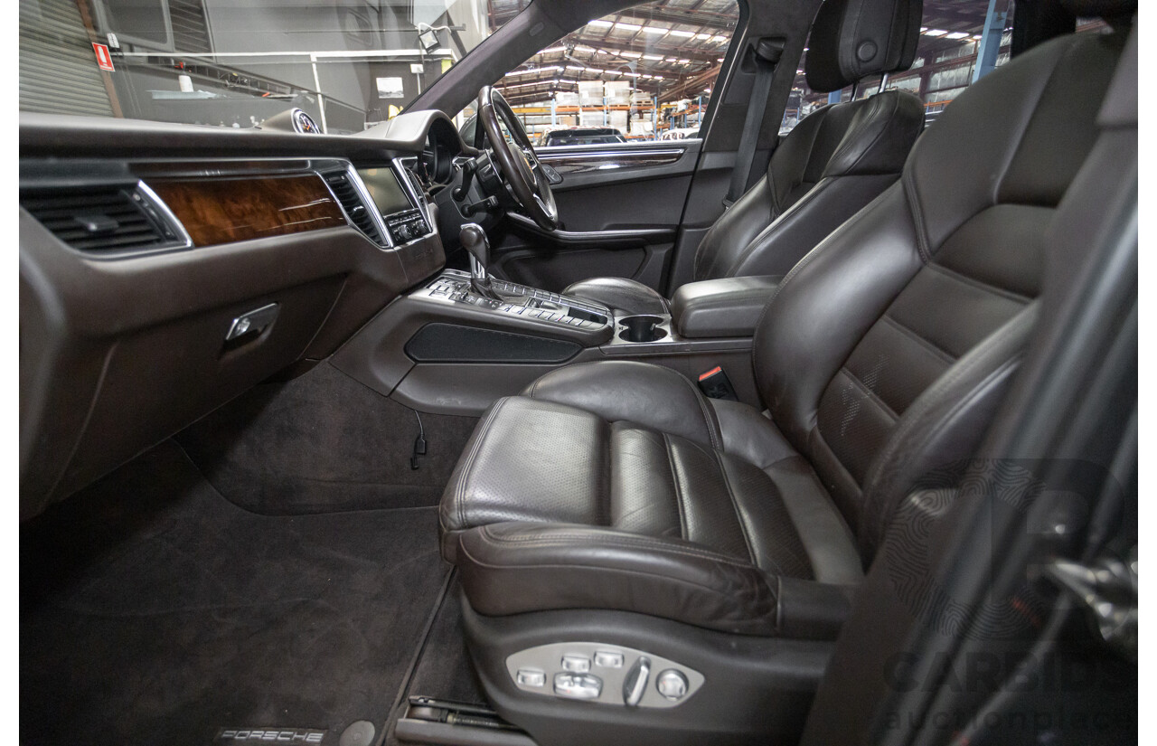 8/2014 Porsche Macan Turbo (AWD) 95B 4d Wagon Agate Grey Metallic Twin Turbo V6 3.6L
