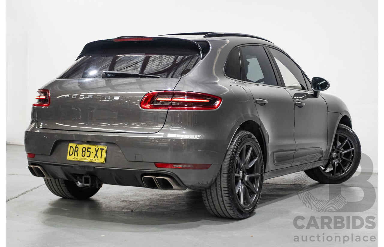 8/2014 Porsche Macan Turbo (AWD) 95B 4d Wagon Agate Grey Metallic Twin Turbo V6 3.6L