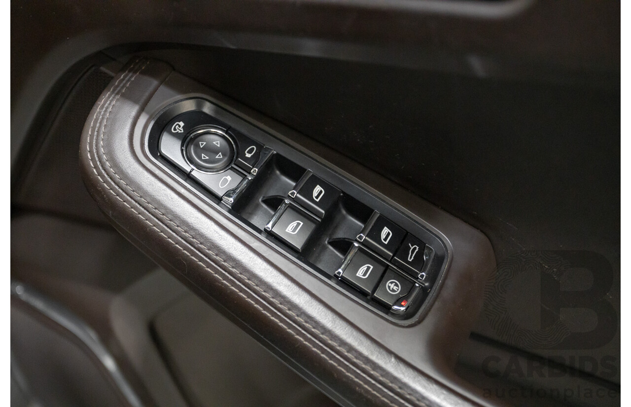 8/2014 Porsche Macan Turbo (AWD) 95B 4d Wagon Agate Grey Metallic Twin Turbo V6 3.6L