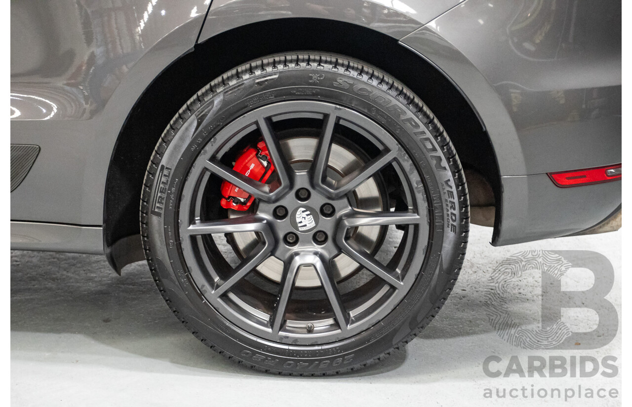 8/2014 Porsche Macan Turbo (AWD) 95B 4d Wagon Agate Grey Metallic Twin Turbo V6 3.6L