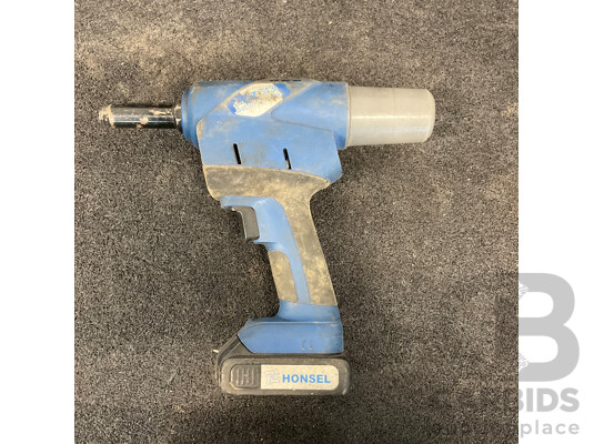 Honsel Rivdom Rivet Gun