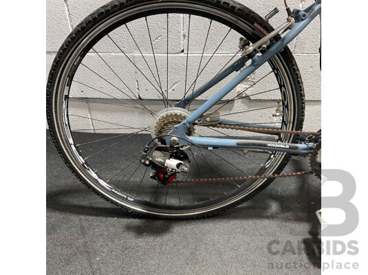 CALIFORNIA Hybird Bike