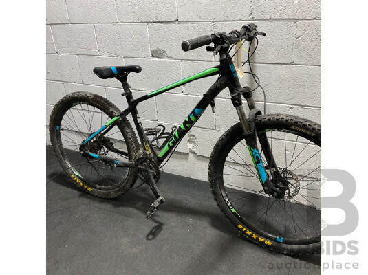 GIANT ATX 1 Mountain Bike