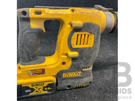 DEWALT DCH252-XE SDS Hammer with 18V 5Ah Battery Lot of 2