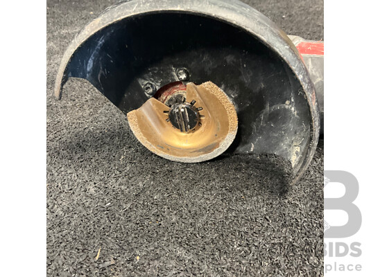 MILWAUKEE M18 BMT Angle Grinder (Skin Only) with 3 Grinder Disc
