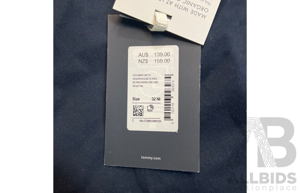 TOMMY HILFIGER Black Polo Shirt, TOMMMY HILFIGER Brooklyn Shorts Navy, NIKE Pro Dri-fit Blue - Lot of 3