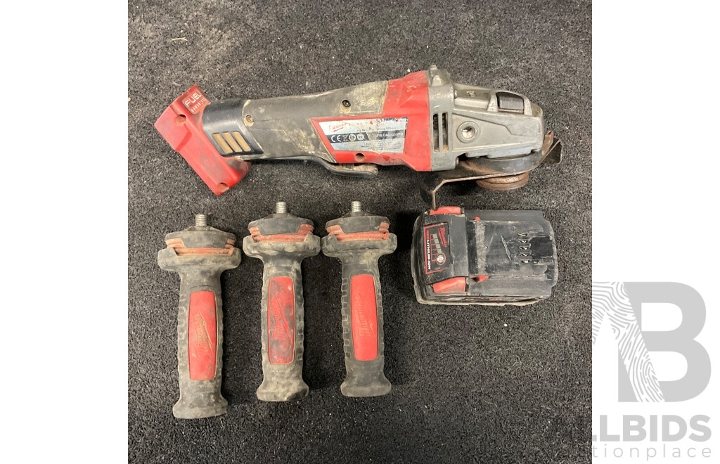 MILWAUKEE M18 Angle Grinder with M18 5.0ah Battery
