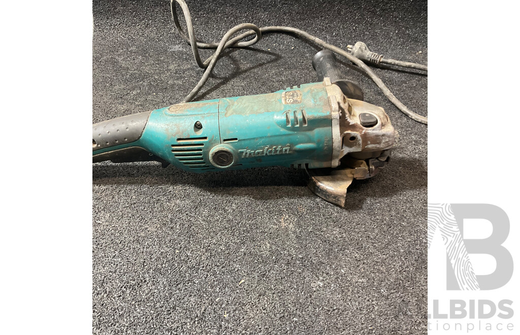 MAKITA Corded Angle Grinder