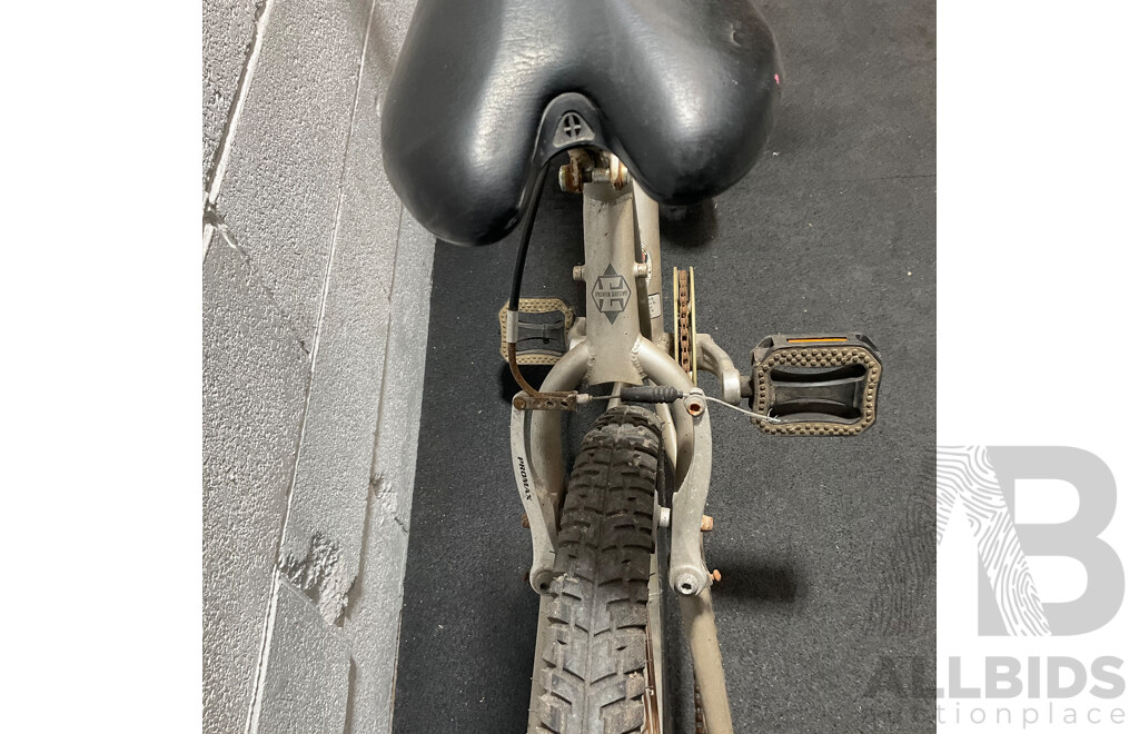 SCHWINN Sierra Comfort Bike