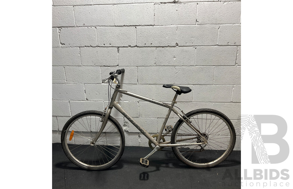 SCHWINN Sierra Comfort Bike