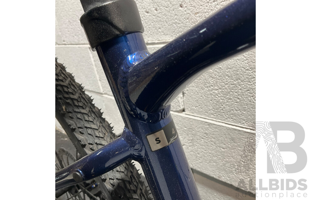 GIANT Hybrid Bike