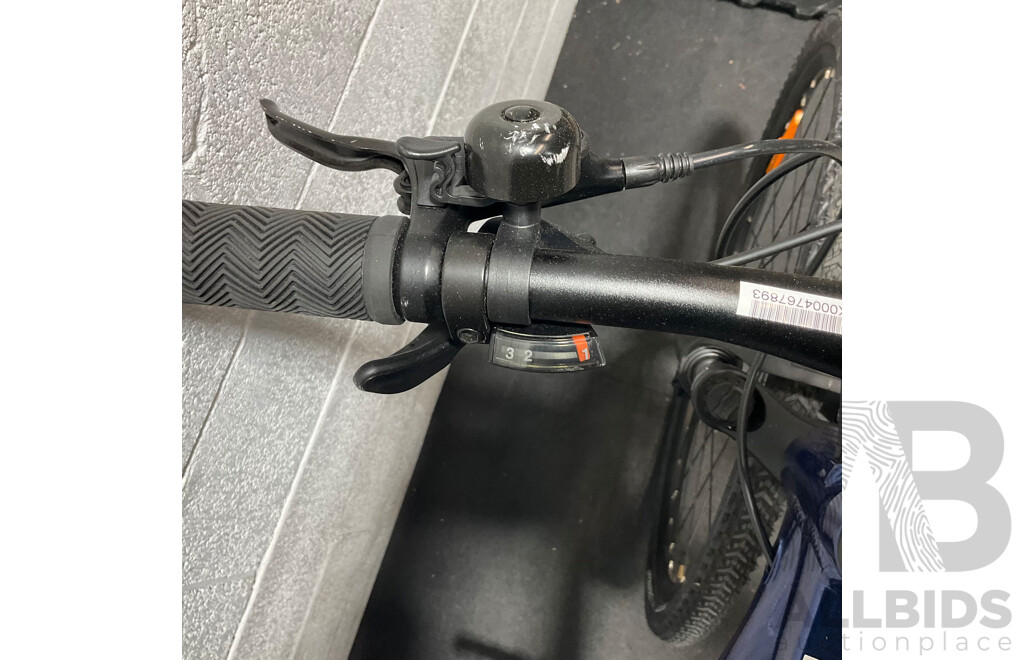 GIANT Hybrid Bike