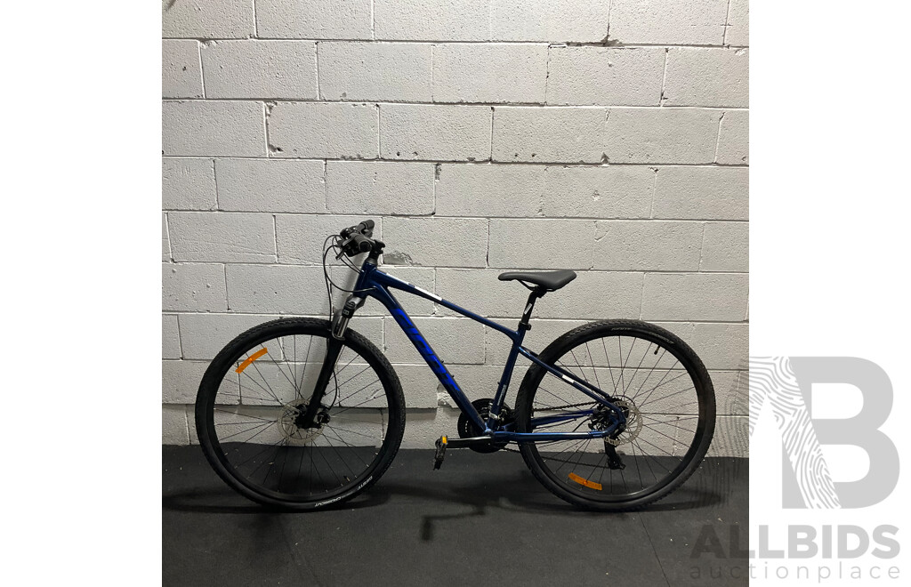GIANT Hybrid Bike
