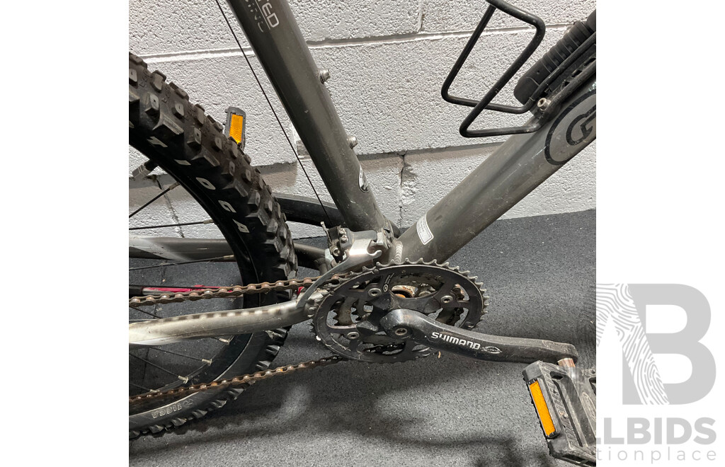 GIANT Mounting Bike