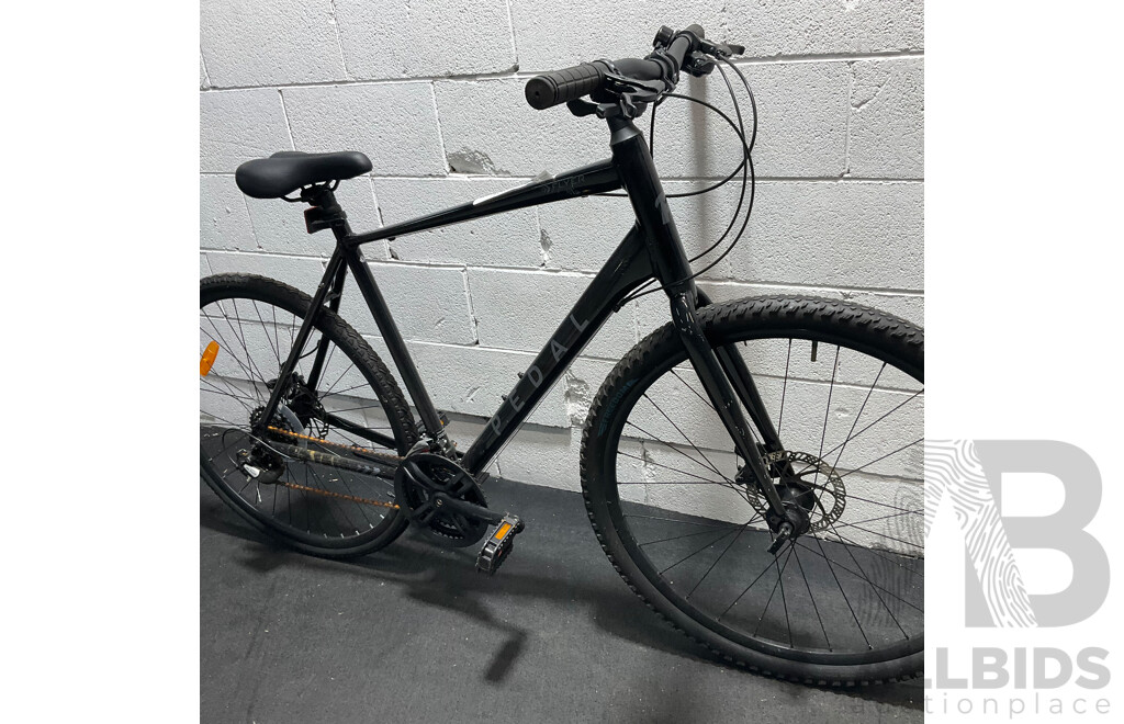 PEDAL Flyer Hybrid Bike