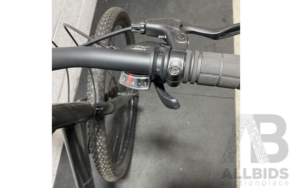 PEDAL Flyer Hybrid Bike