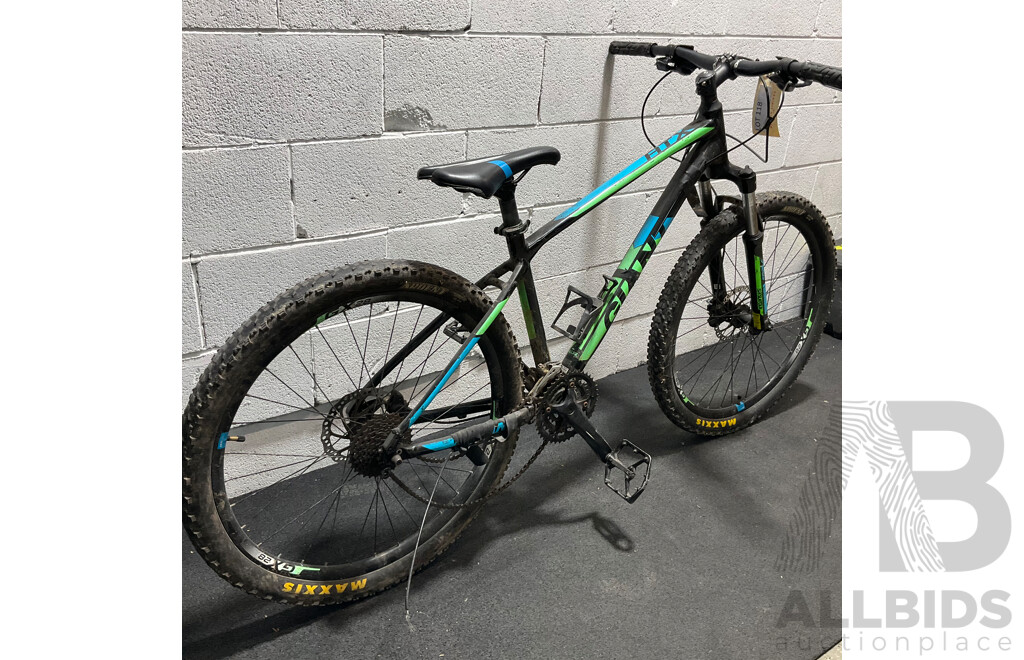 GIANT ATX 1 Mountain Bike