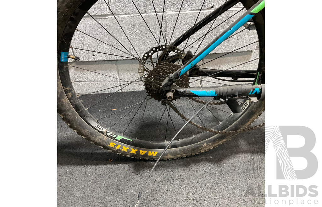 GIANT ATX 1 Mountain Bike