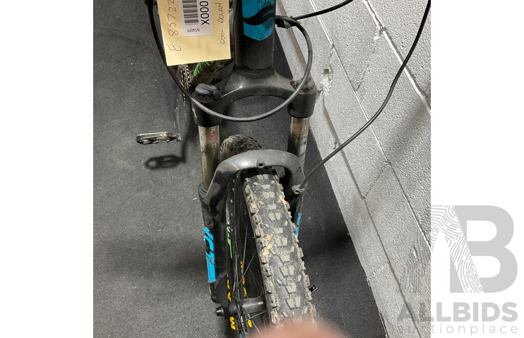 GIANT ATX 1 Mountain Bike