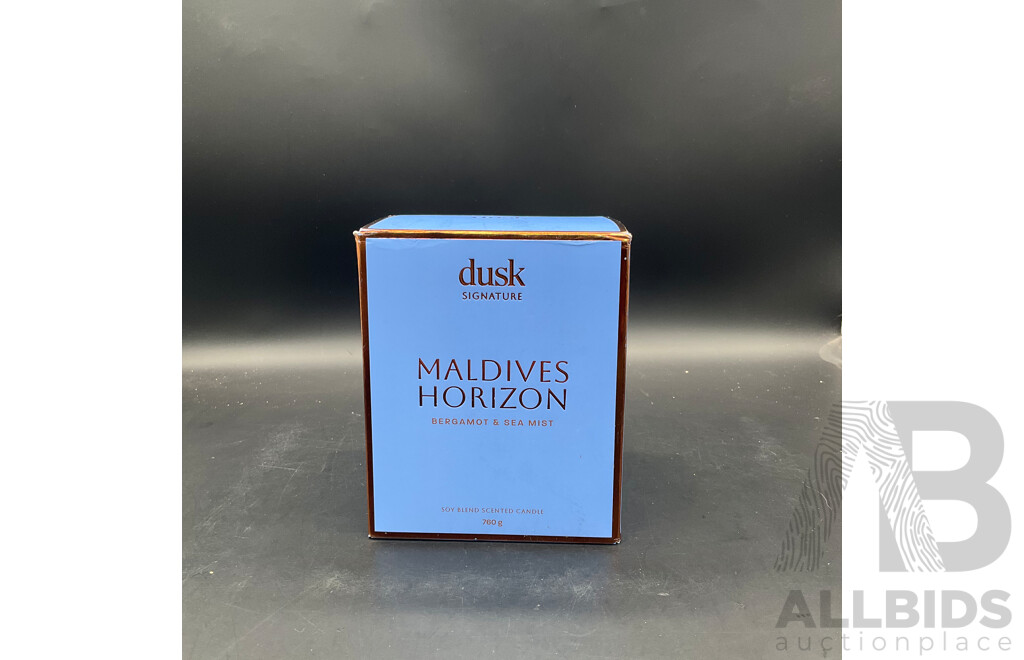 DUSK Signature MALDIVES HORIZON , DUSK Signature Limited Editon ULTIMATE COLLECTION Lot of 2