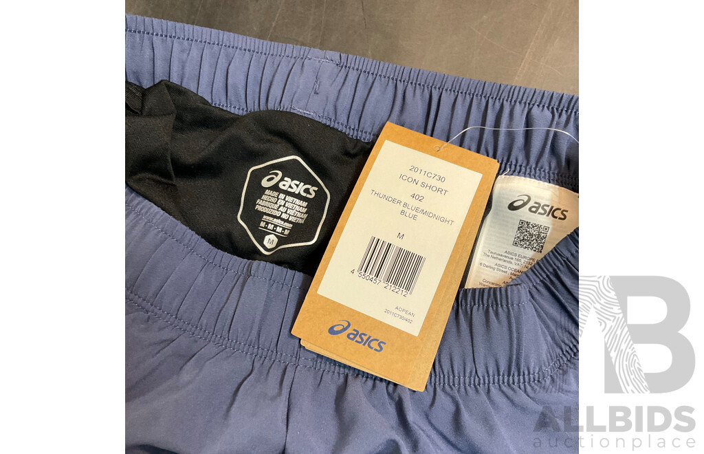 ASSORTED CLOTHING , TOMMY HILFIGER , ASICS , MACPAC , LOT of 3