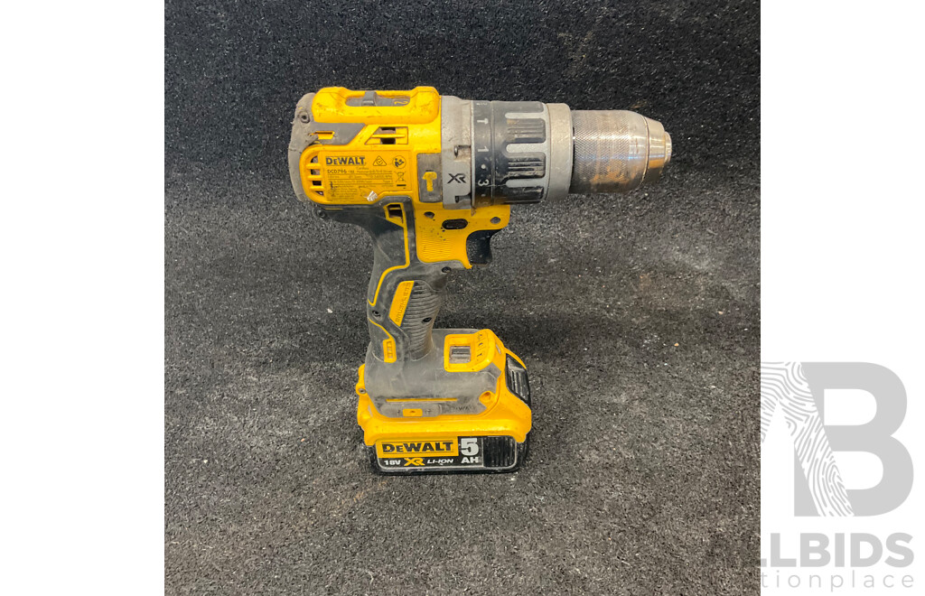 DEWALT DCD796 18V Brushless Hammer Drill/Driver with 18V 5Ah Battery Lot of 2