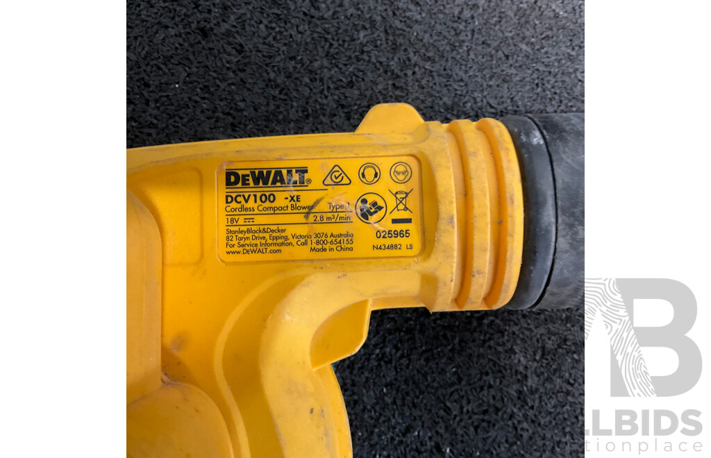 DEWALT DCV100-XE Cordless Compact Blower with 18V 5Ah Battery Lot of 2