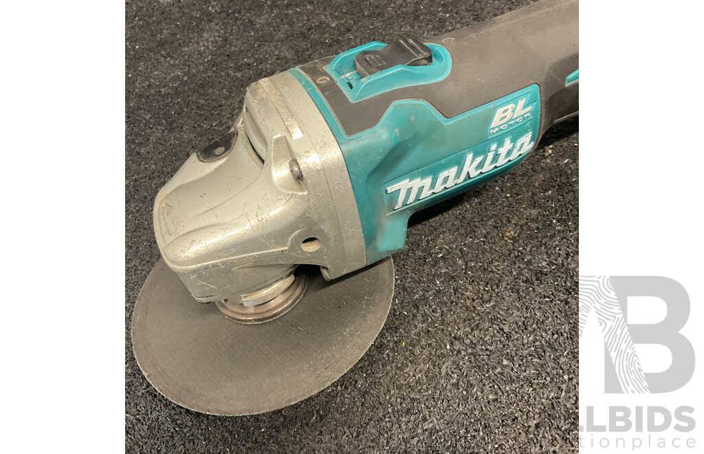 MAKITA DGA504Z 18V LXT Brushless Angle Grinder with 18v 6.0ah Battery