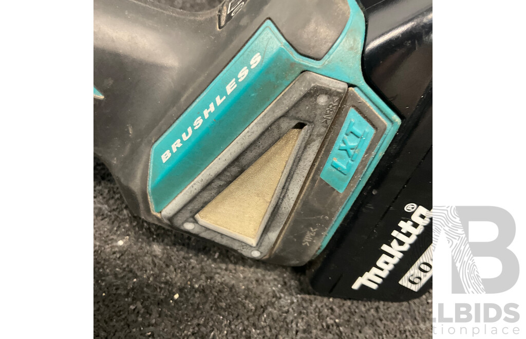 MAKITA DGA504Z 18V LXT Brushless Angle Grinder with 18v 6.0ah Battery