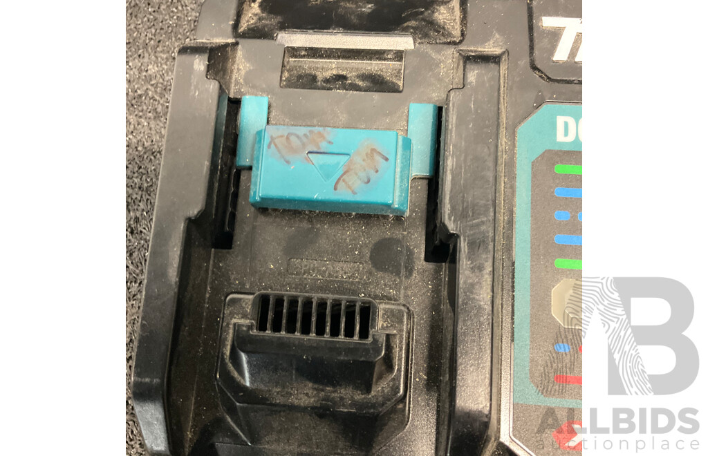 MAKITA DC40RA 40V Max XGT Battery Charger