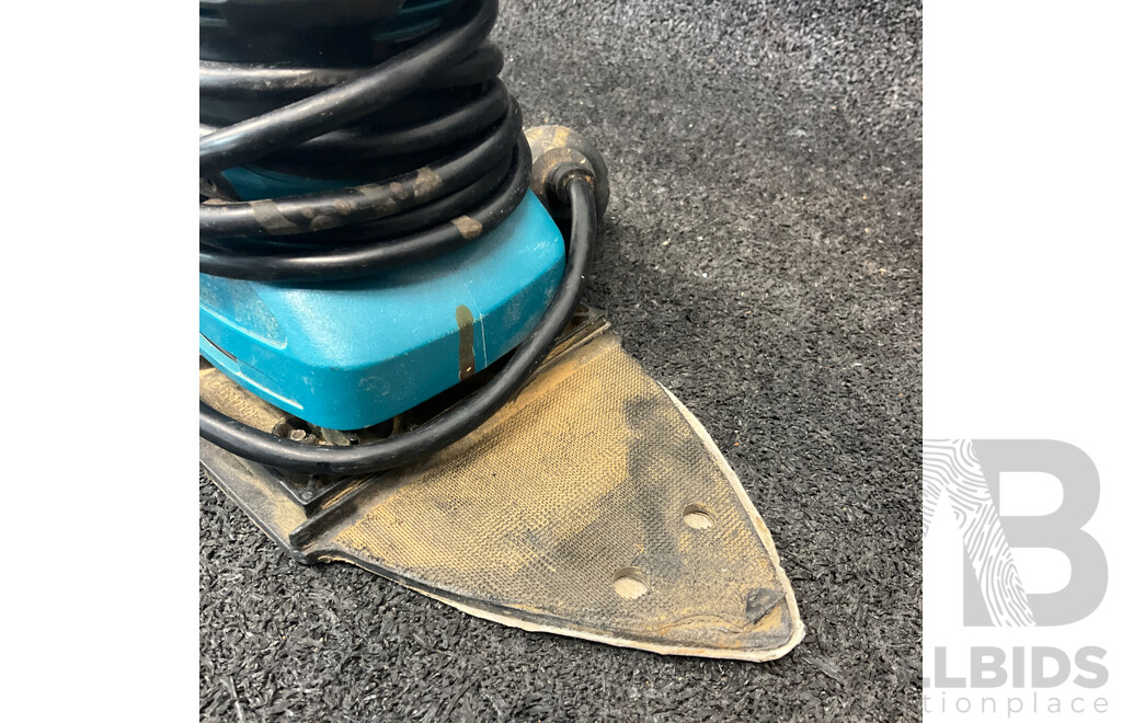 MAKITA Sander Corded