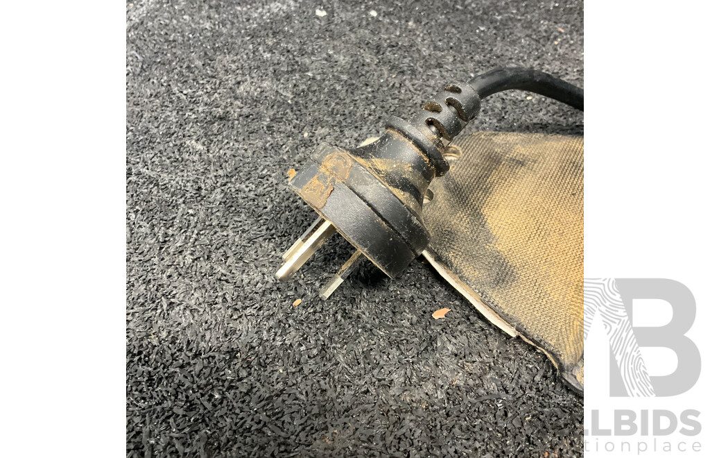 MAKITA Sander Corded