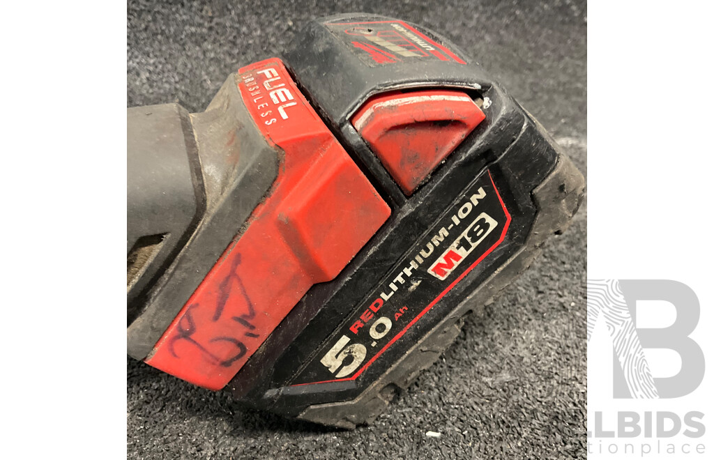 MILWAUKEE M18 FAG125XPD Cordless Angle Grinder with M18 5.0ah Battery